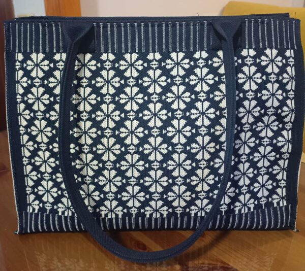 Bolso con cremallera y bolsillo interior 